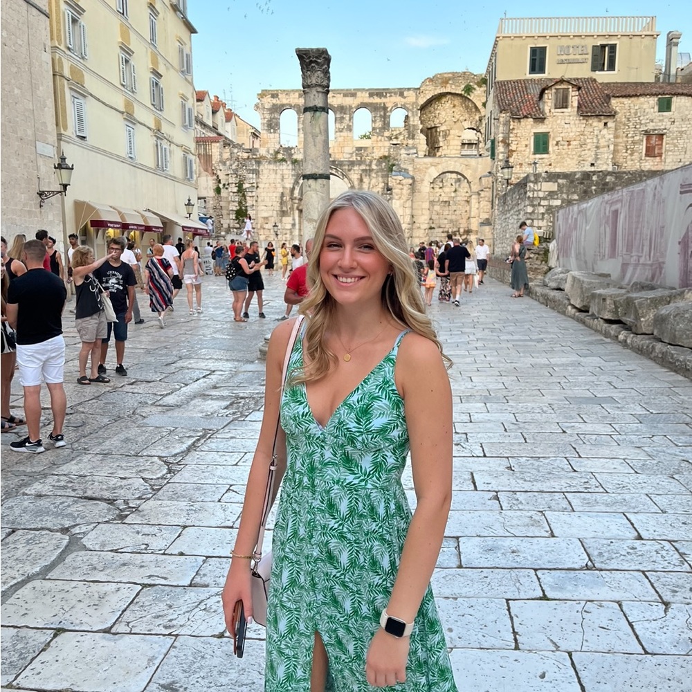 Meet your Posher, Jenn